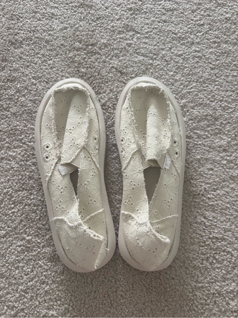 Sanuk Cream Lace-Up Slip-On Sneakers
